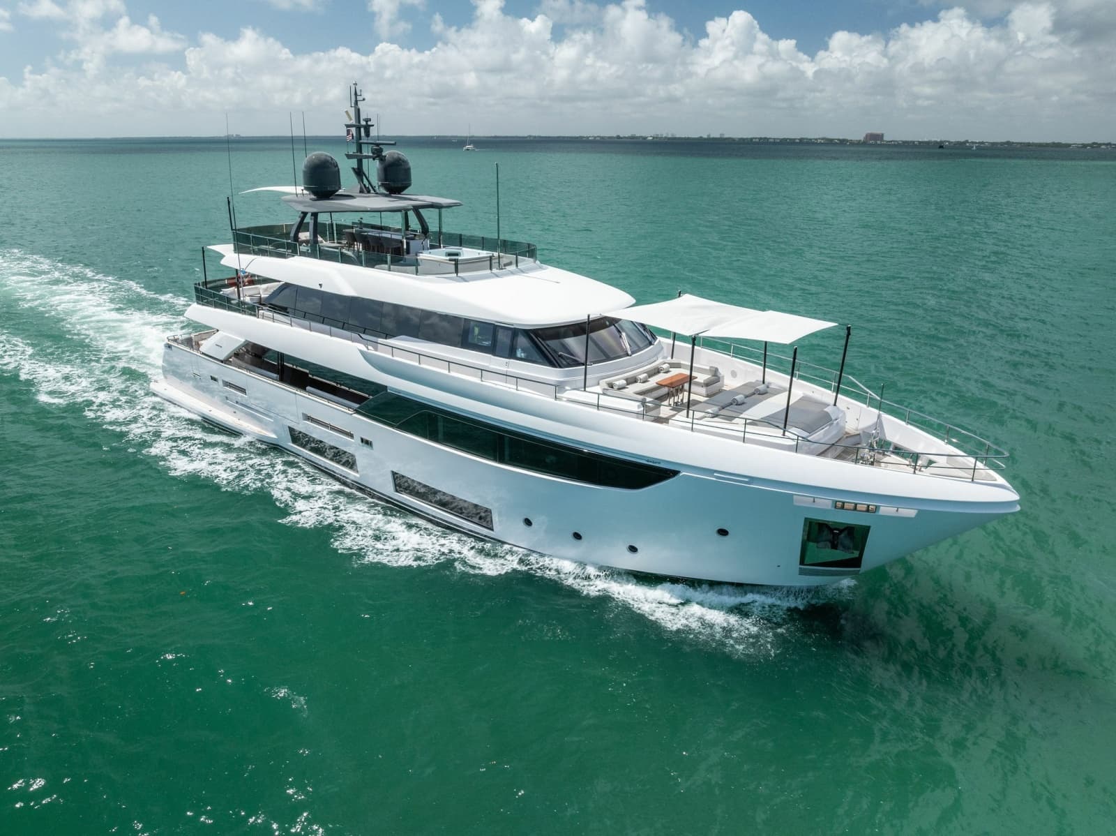 2023 Custom Line 33 Navetta - Photo 1