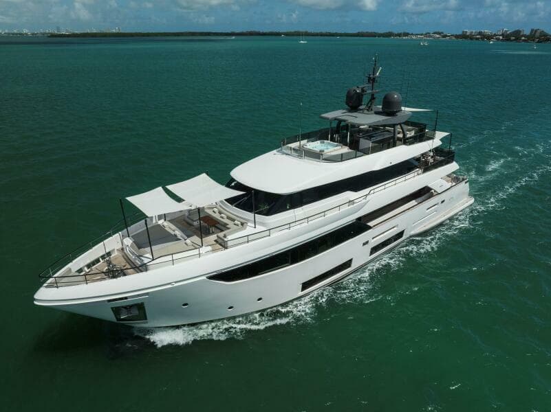 2023 Custom Line 33 Navetta - Photo 7