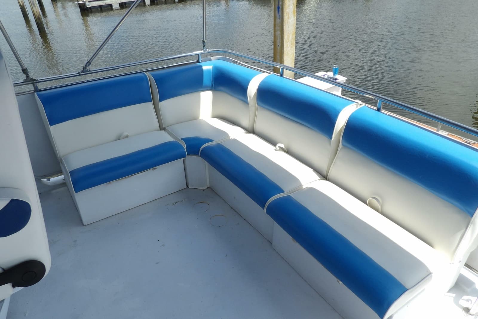 1984 Chris-Craft 381 Catalina - Photo 15