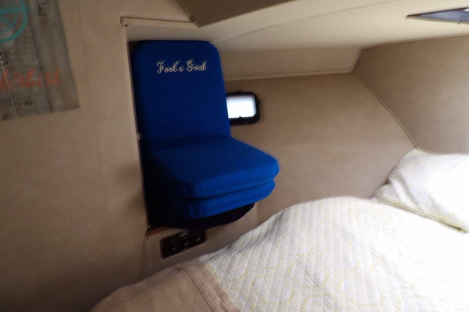 1984 Chris-Craft 381 Catalina - Photo 23