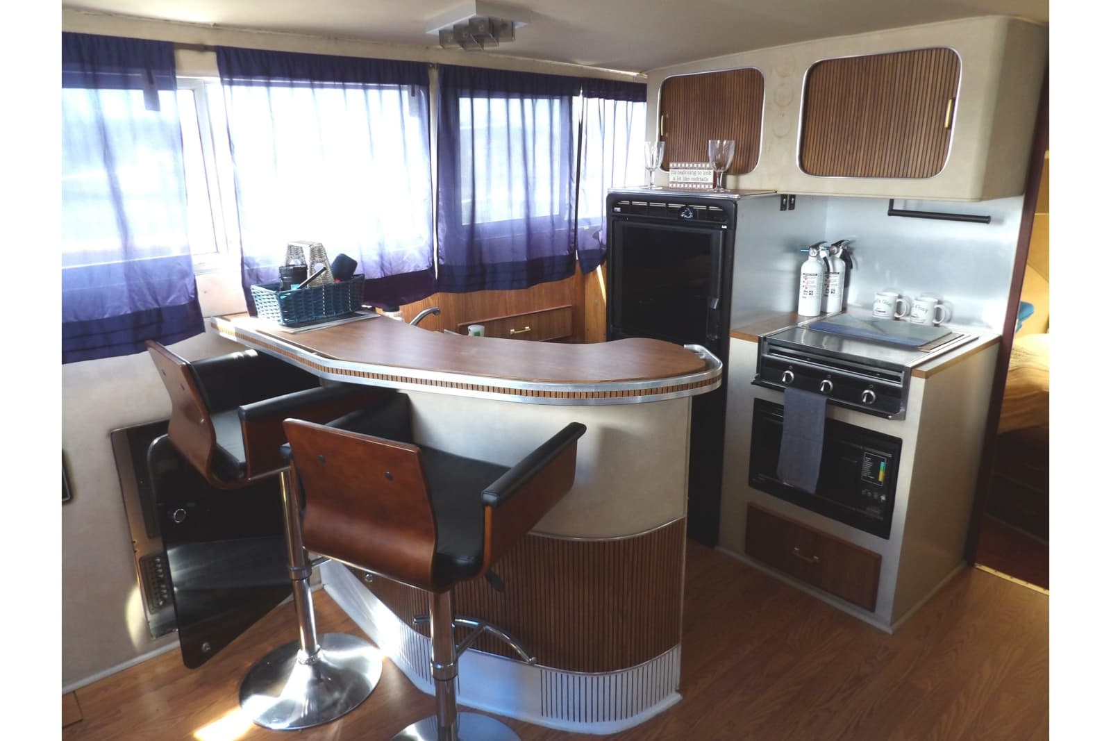1984 Chris-Craft 381 Catalina - Photo 19