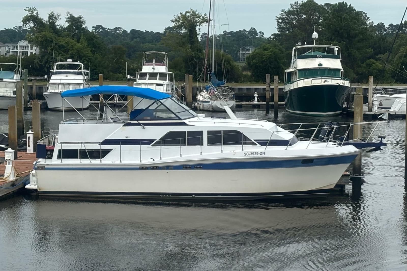 1984 Chris-Craft 381 Catalina - Photo 4