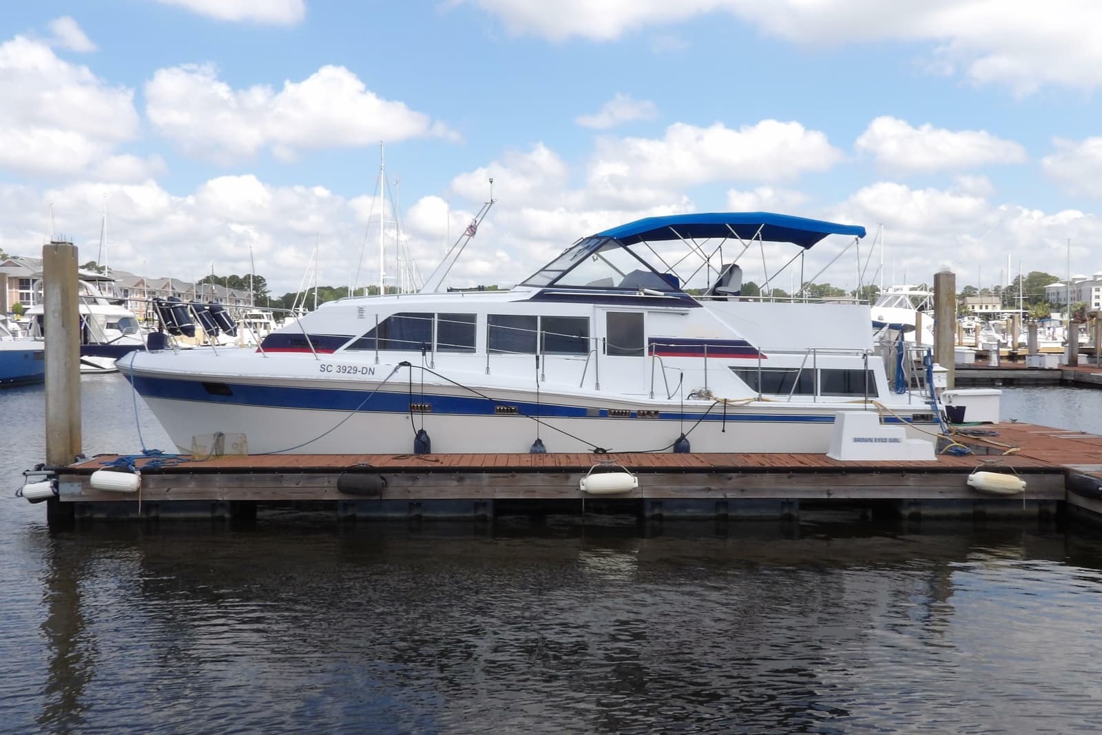 1984 Chris-Craft 381 Catalina - Photo 9