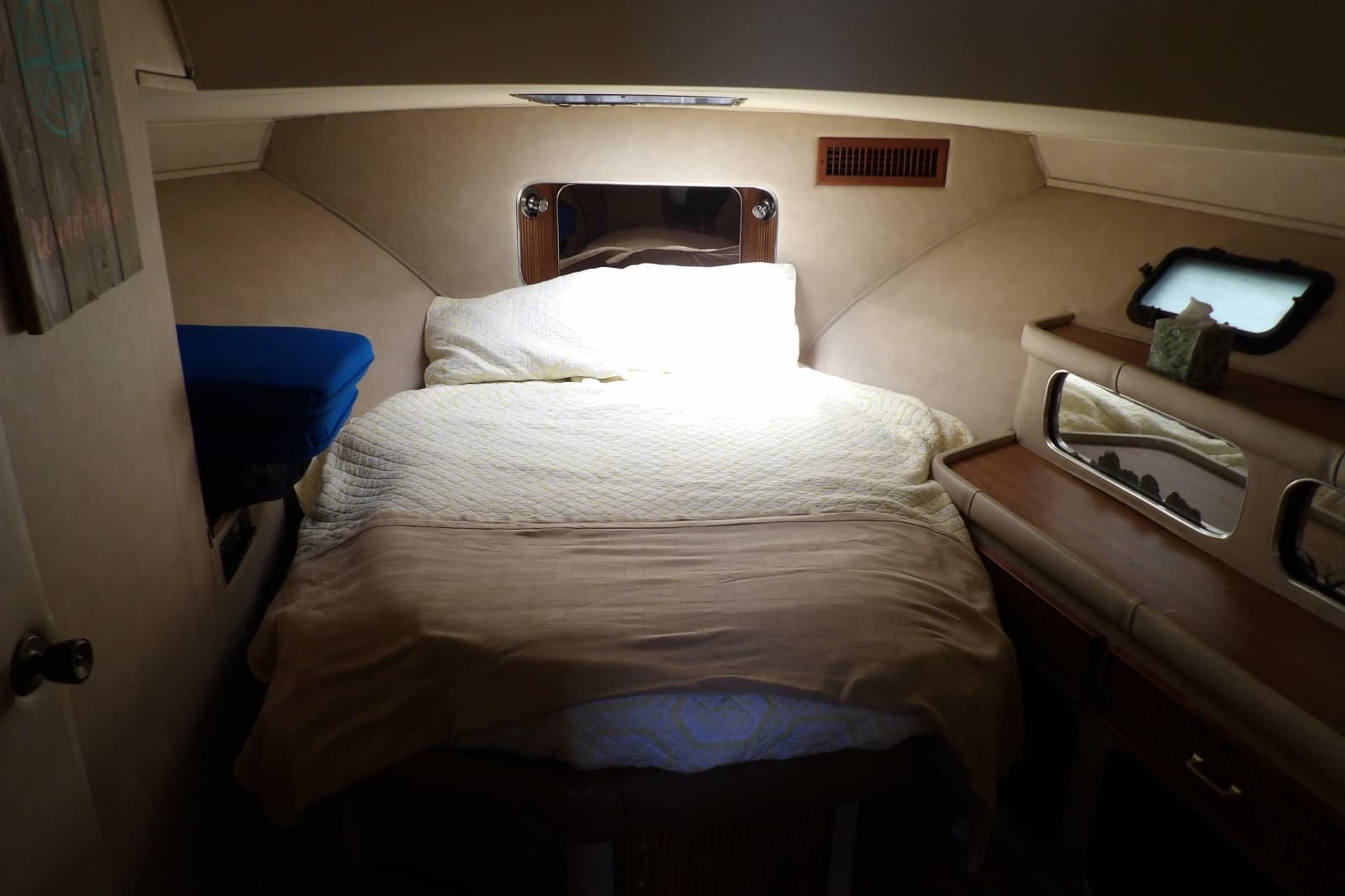 1984 Chris-Craft 381 Catalina - Photo 22