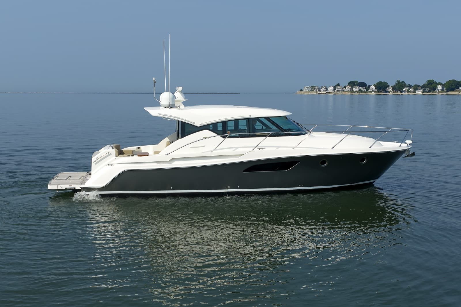 2016 Tiara Yachts 44 Coupe - Photo 1