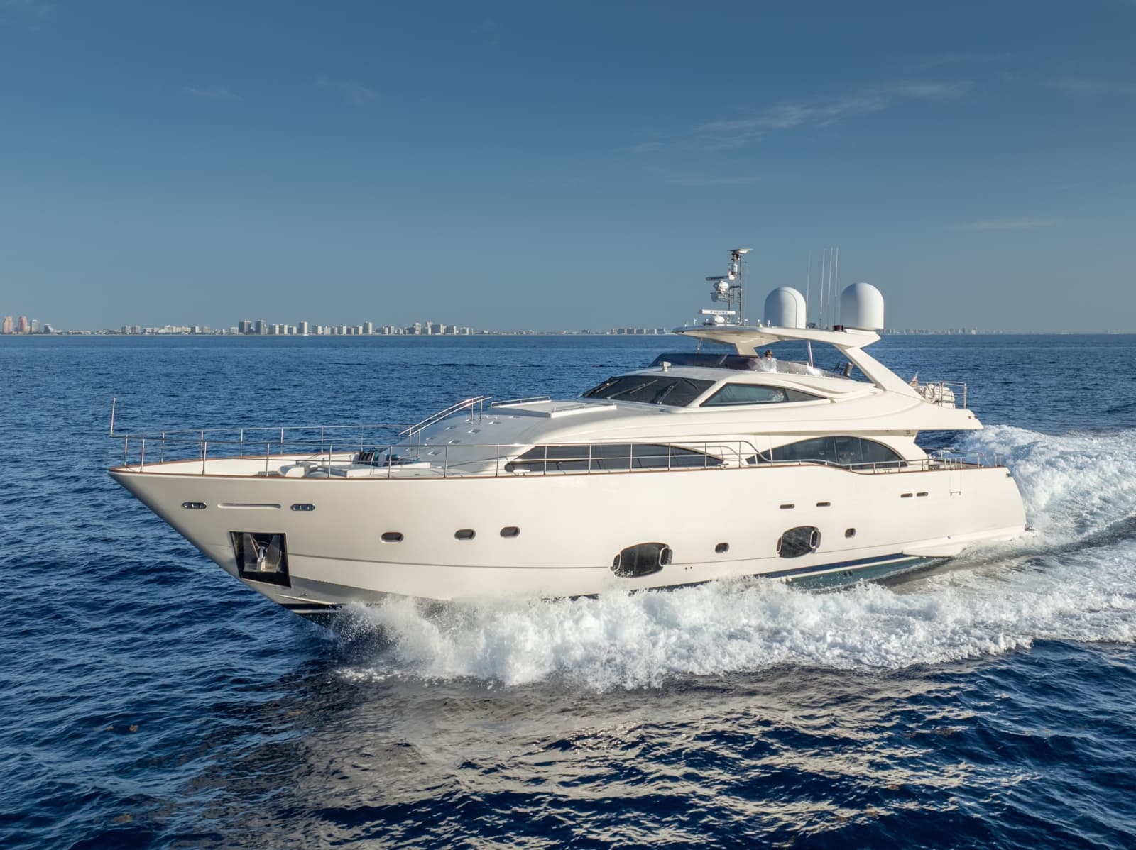 2011 Ferretti Yachts Custom Line - Photo 8