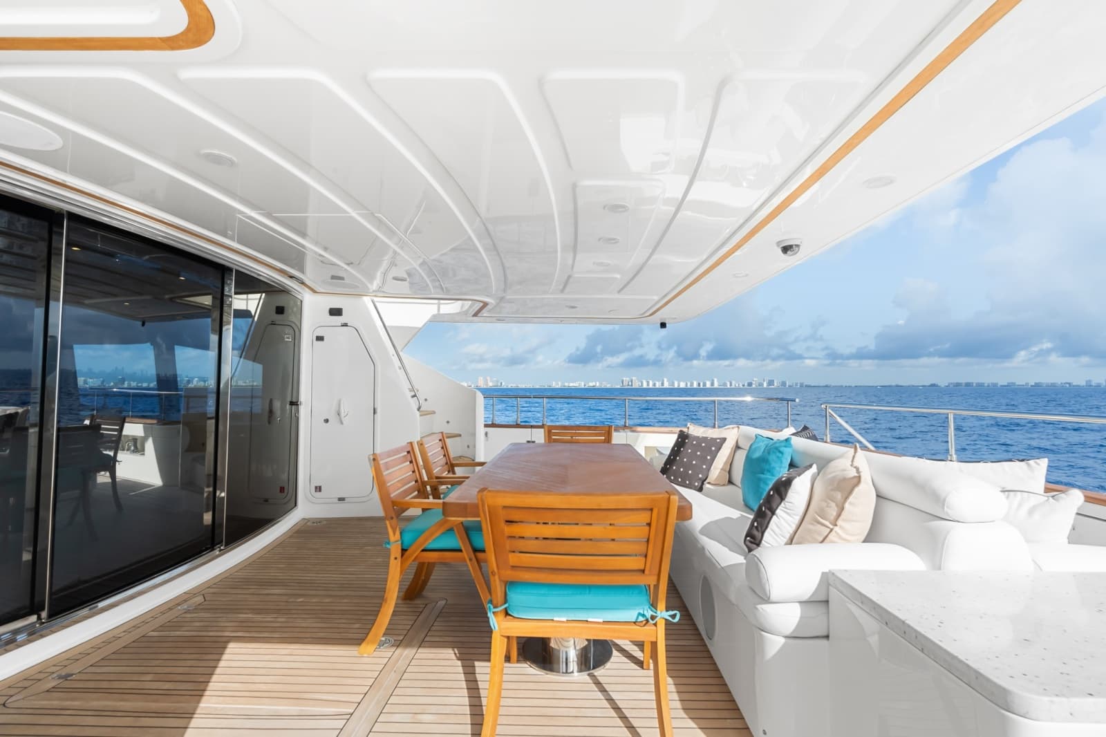 2011 Ferretti Yachts Custom Line - Photo 60