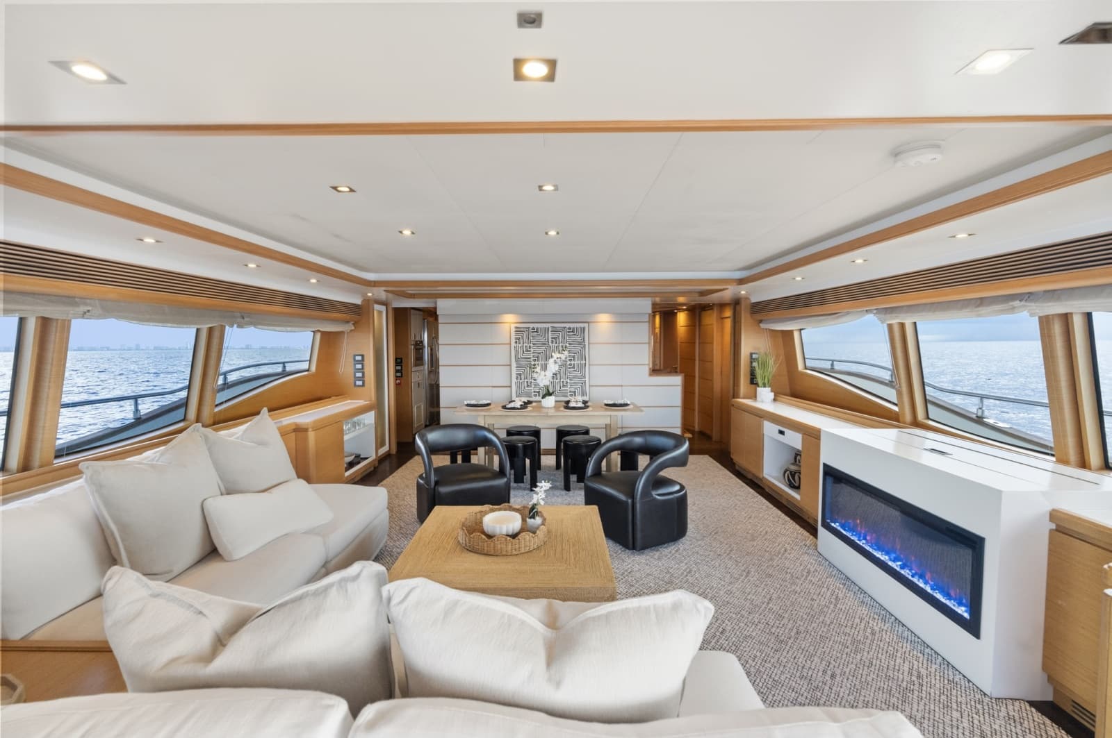 2011 Ferretti Yachts Custom Line - Photo 11