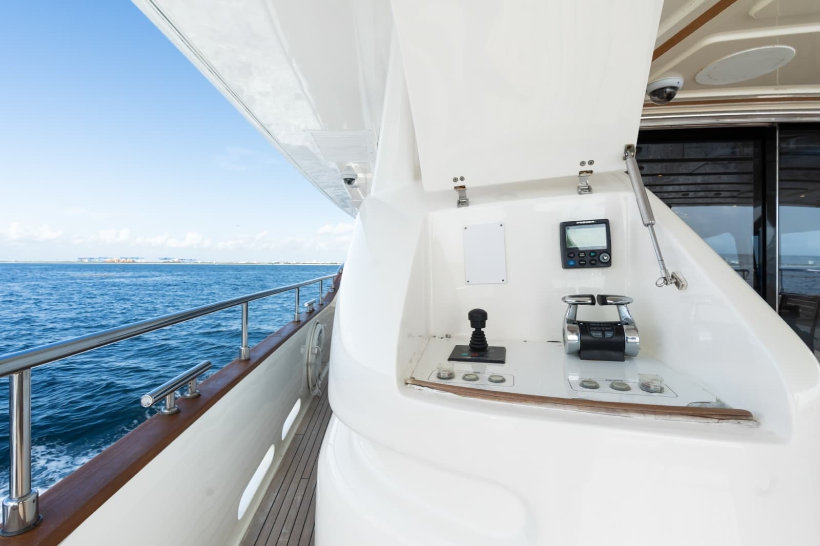 2011 Ferretti Yachts Custom Line - Photo 56