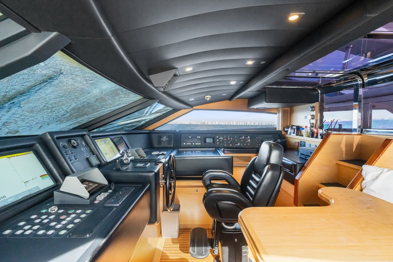 2011 Ferretti Yachts Custom Line - Photo 21