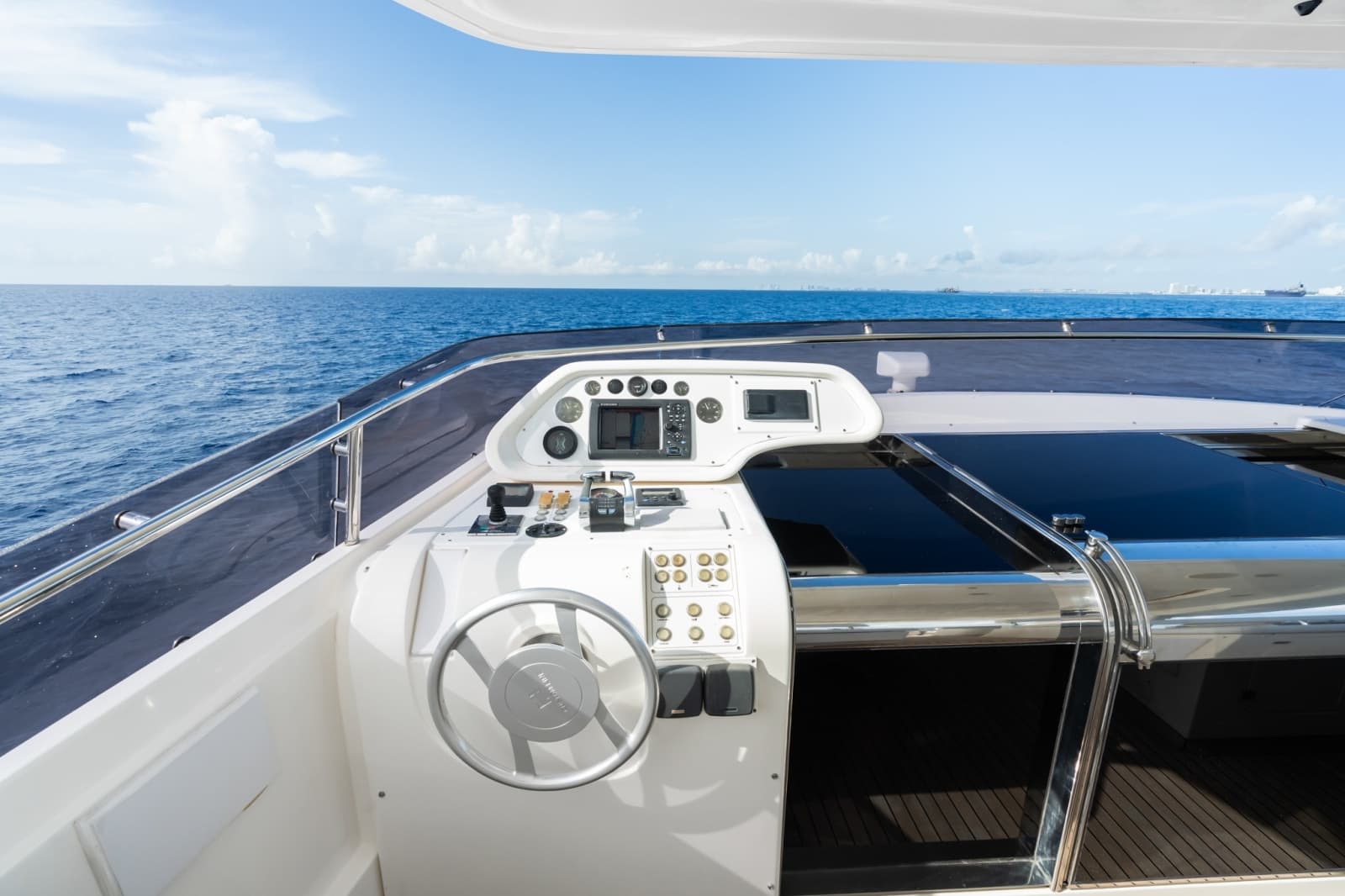 2011 Ferretti Yachts Custom Line - Photo 47