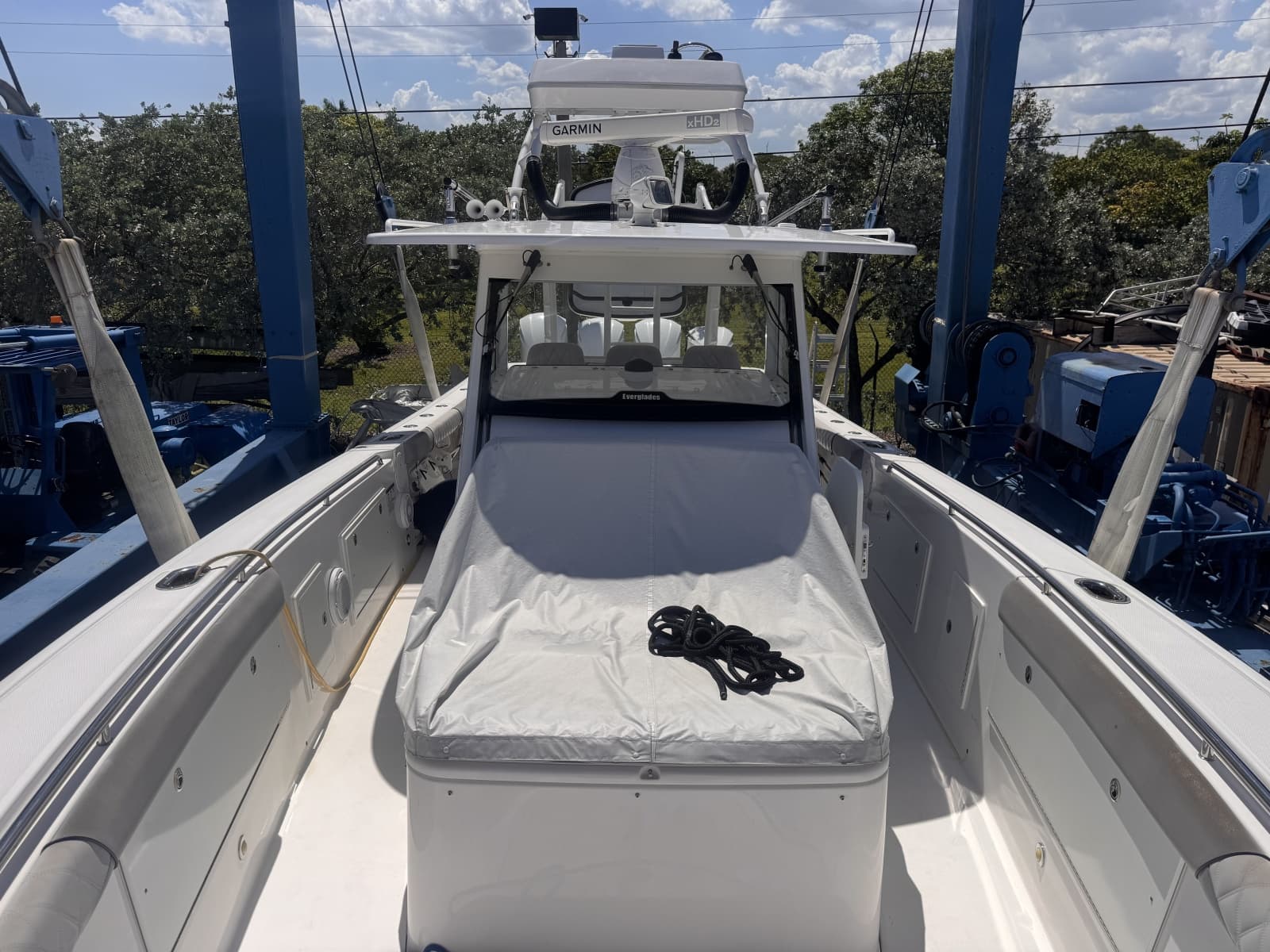 2016 Everglades 435 CC - Photo 26