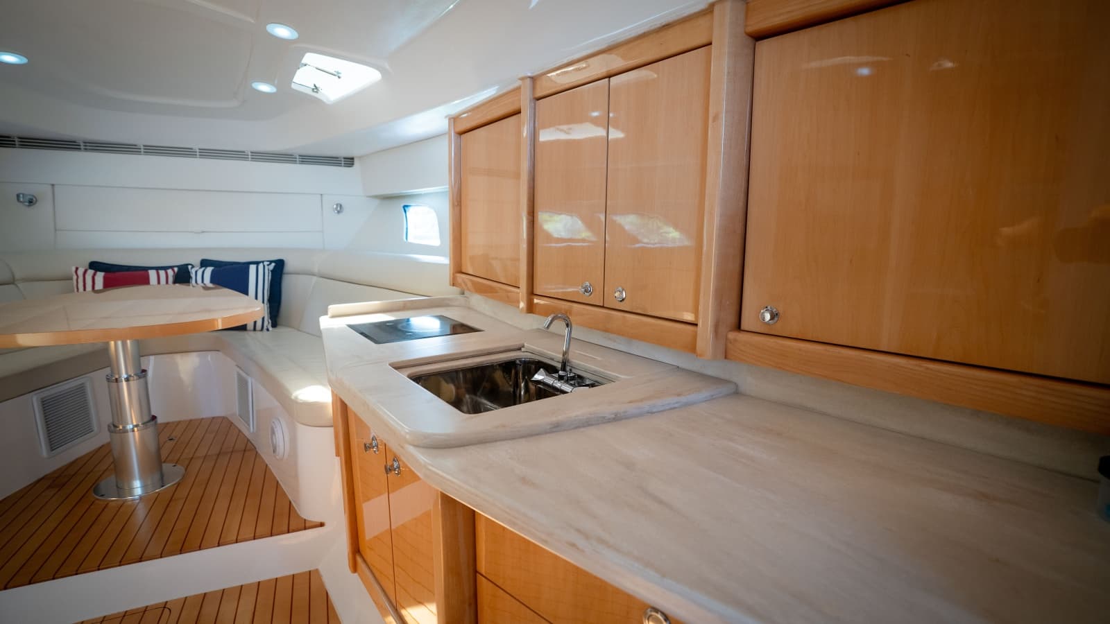 2019 Intrepid 475 Sport Yacht - Photo 23