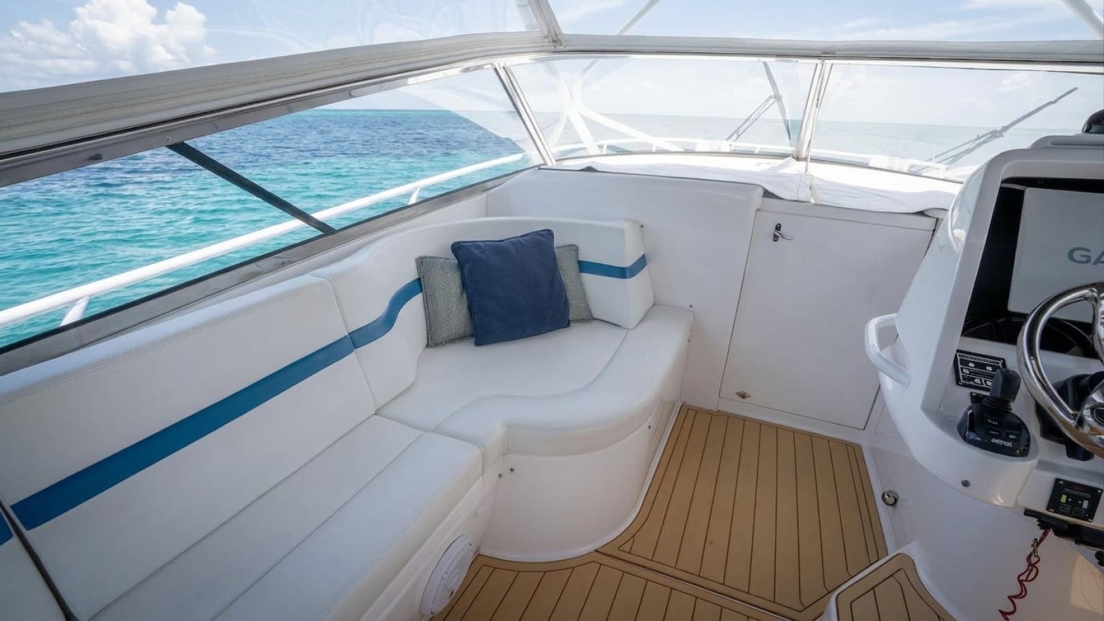 2019 Intrepid 475 Sport Yacht - Photo 17