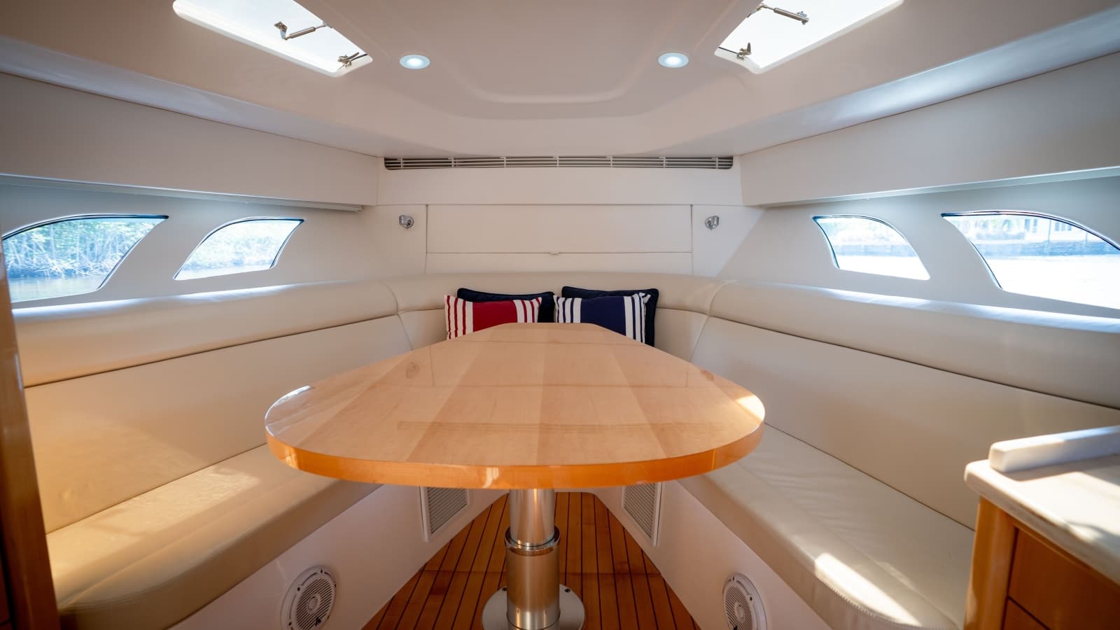 2019 Intrepid 475 Sport Yacht - Photo 24