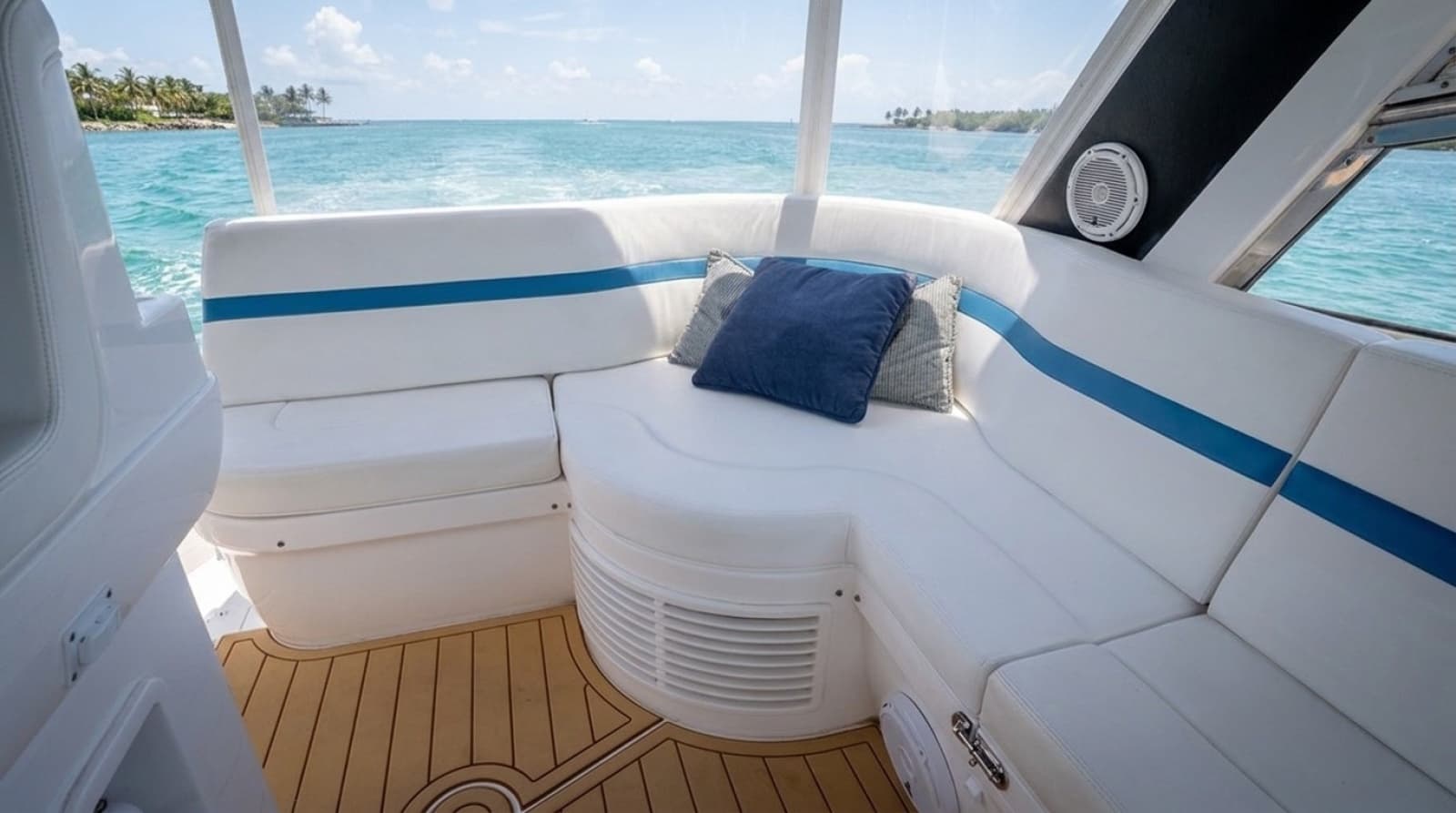 2019 Intrepid 475 Sport Yacht - Photo 15