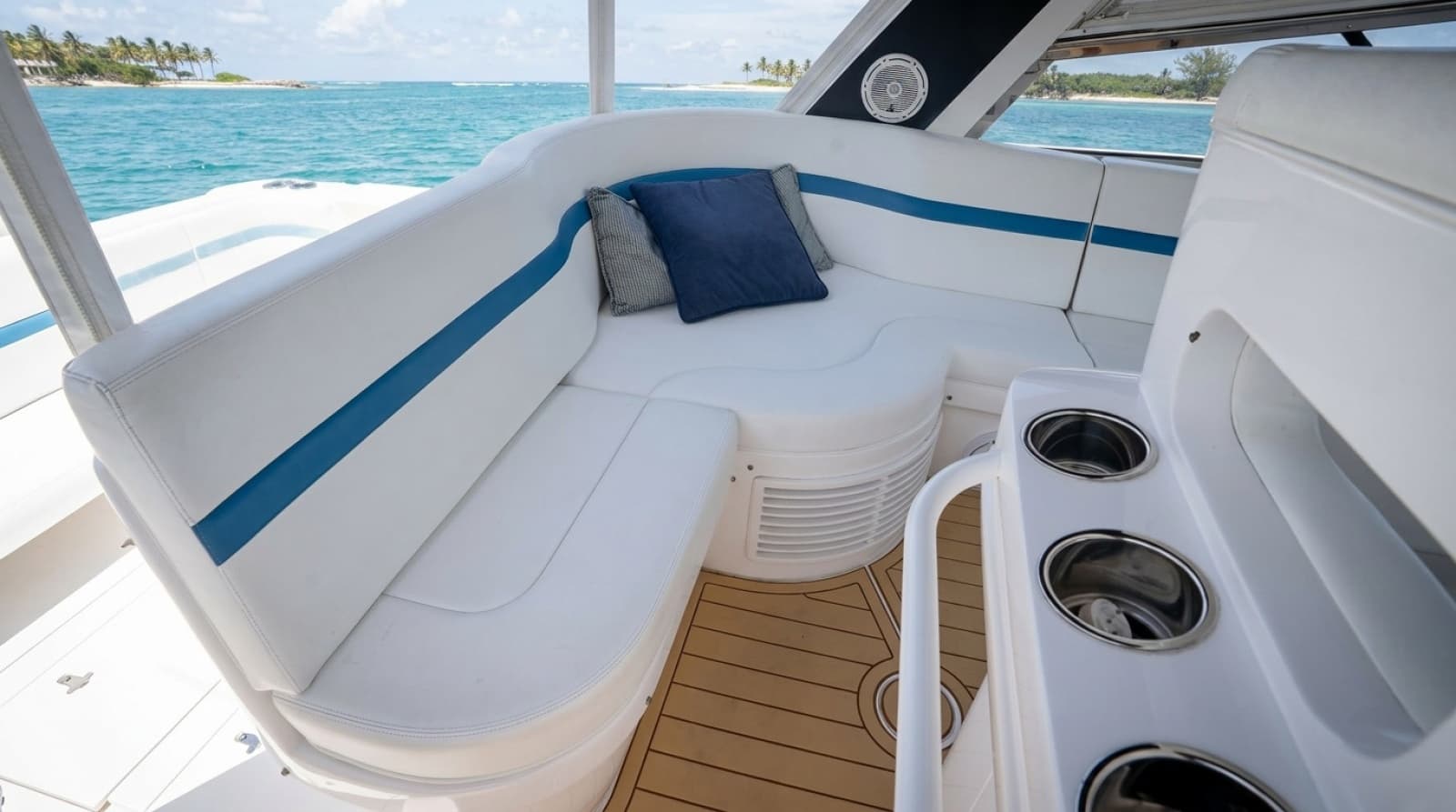 2019 Intrepid 475 Sport Yacht - Photo 14