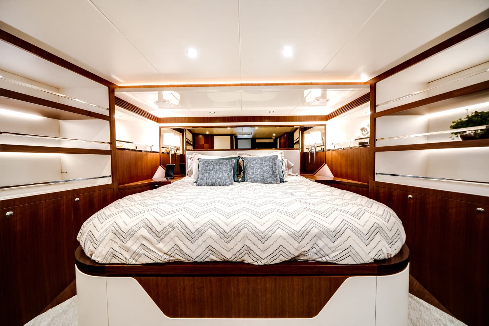 2018 Ocean Alexander 100 MY - Photo 58