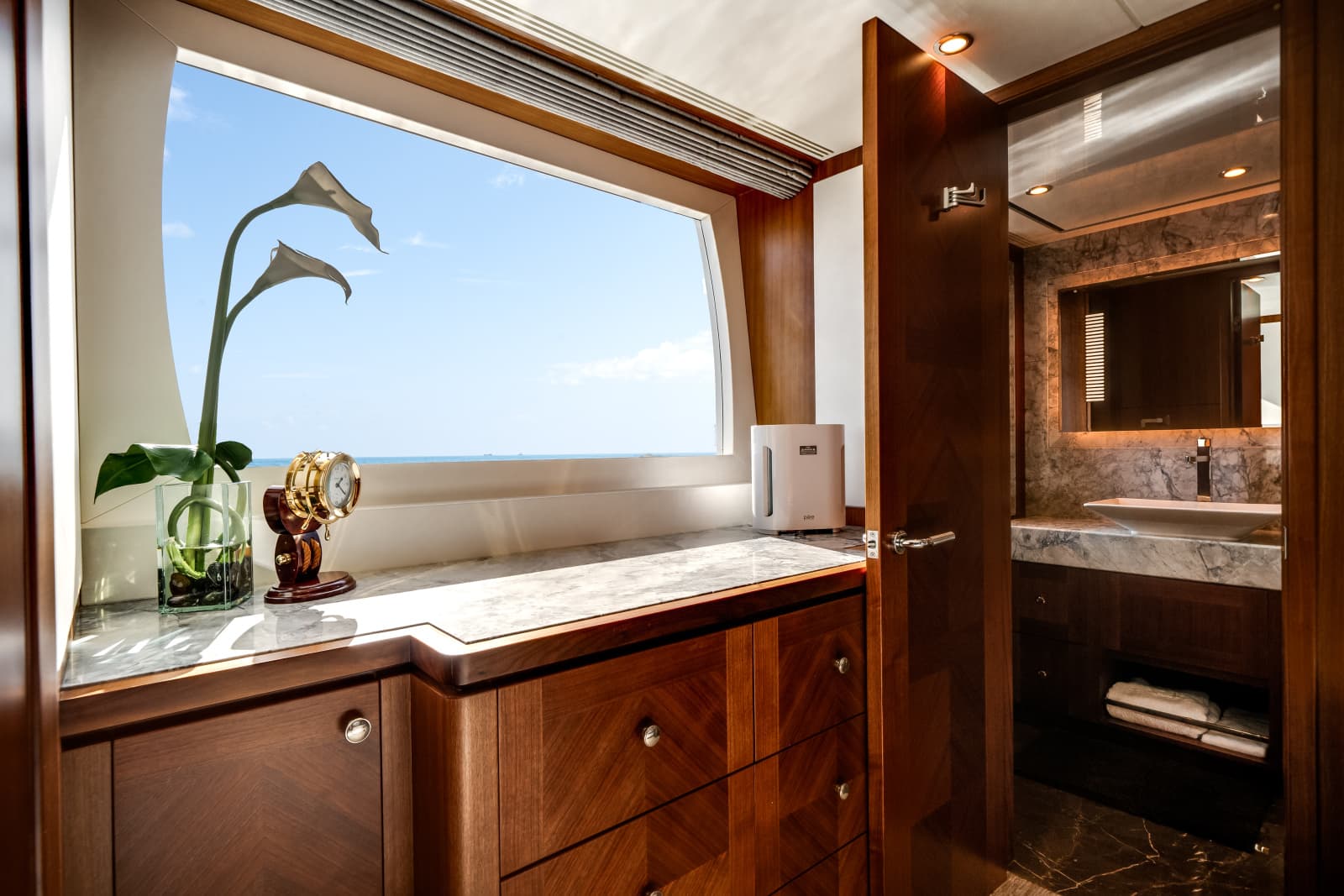 2018 Ocean Alexander 100 MY - Photo 79
