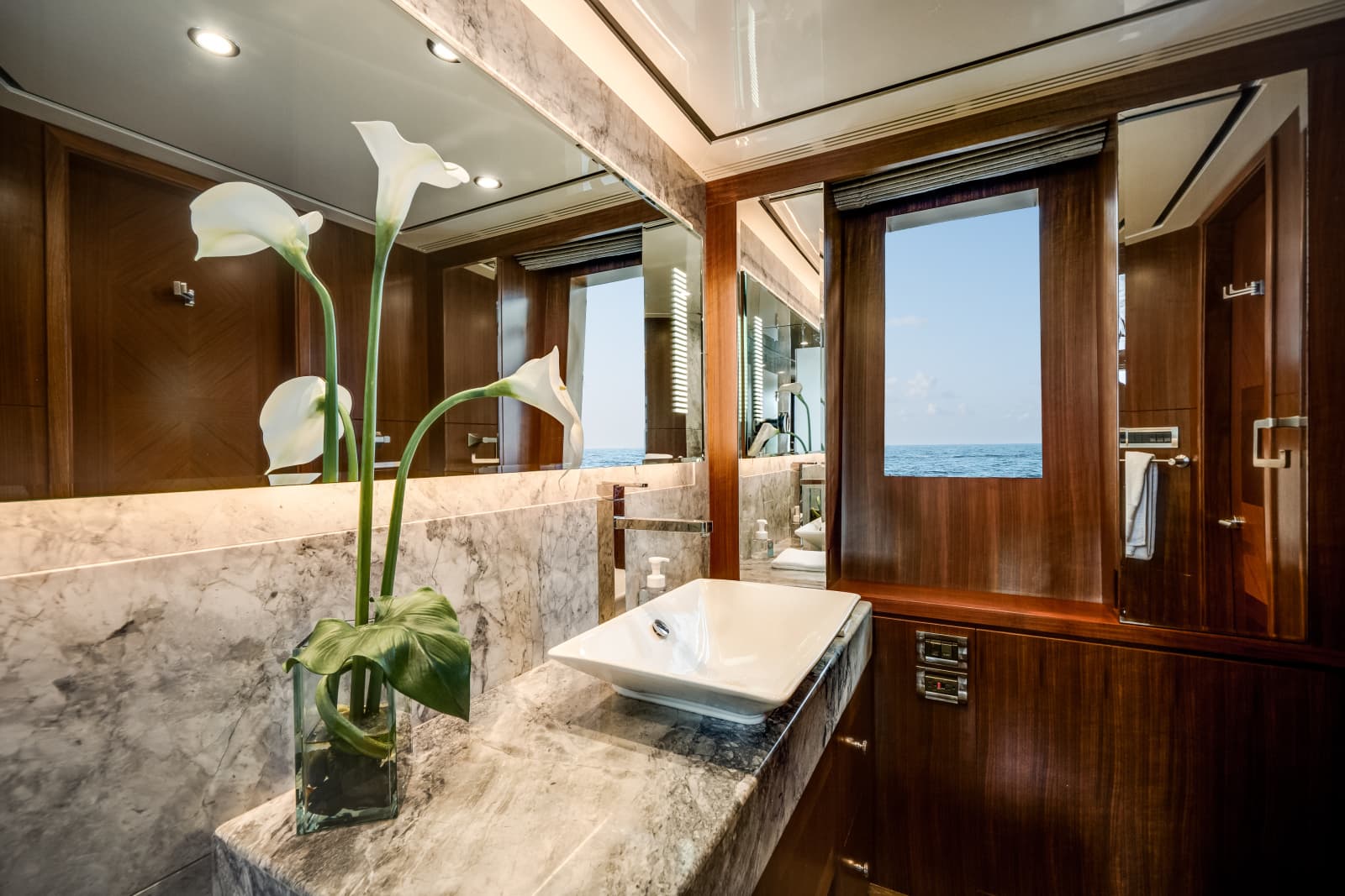 2018 Ocean Alexander 100 MY - Photo 87