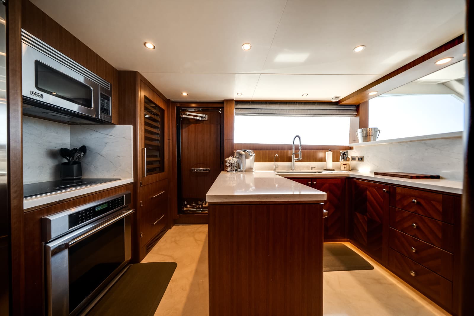 2018 Ocean Alexander 100 MY - Photo 47