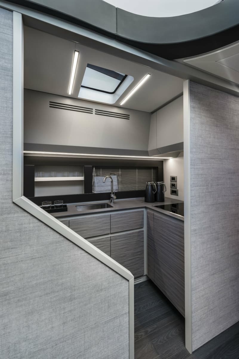 2023 Pershing 6X - Photo 15