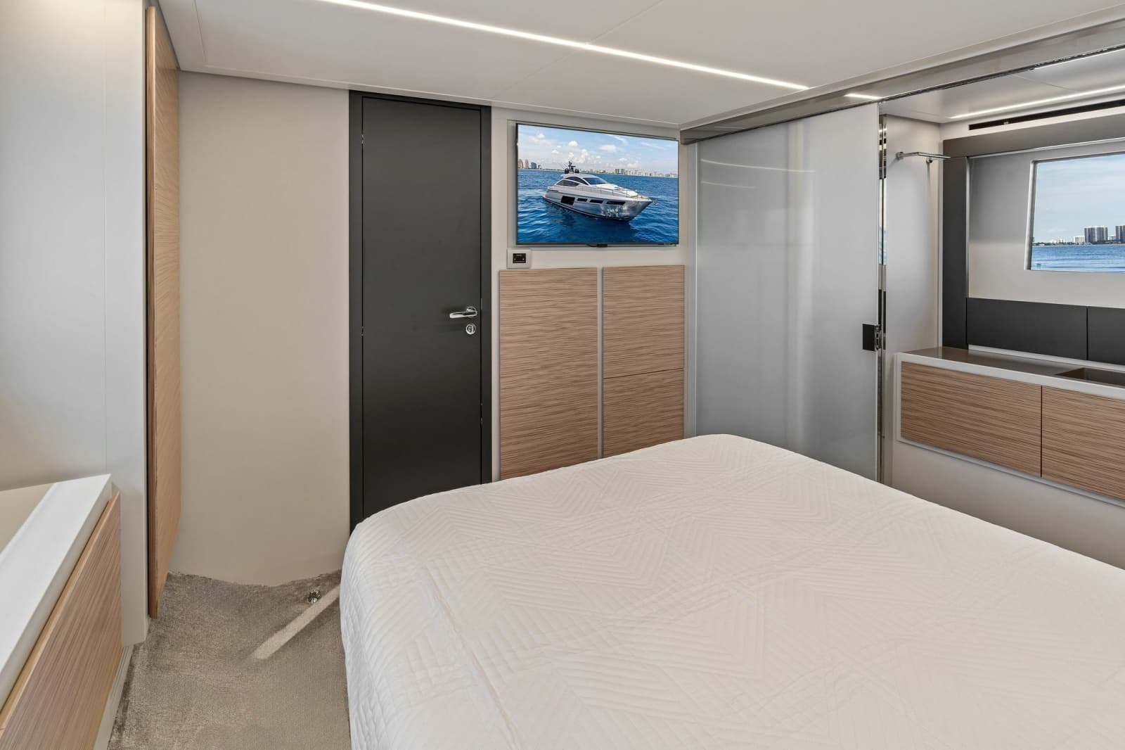 2023 Pershing 6X - Photo 45