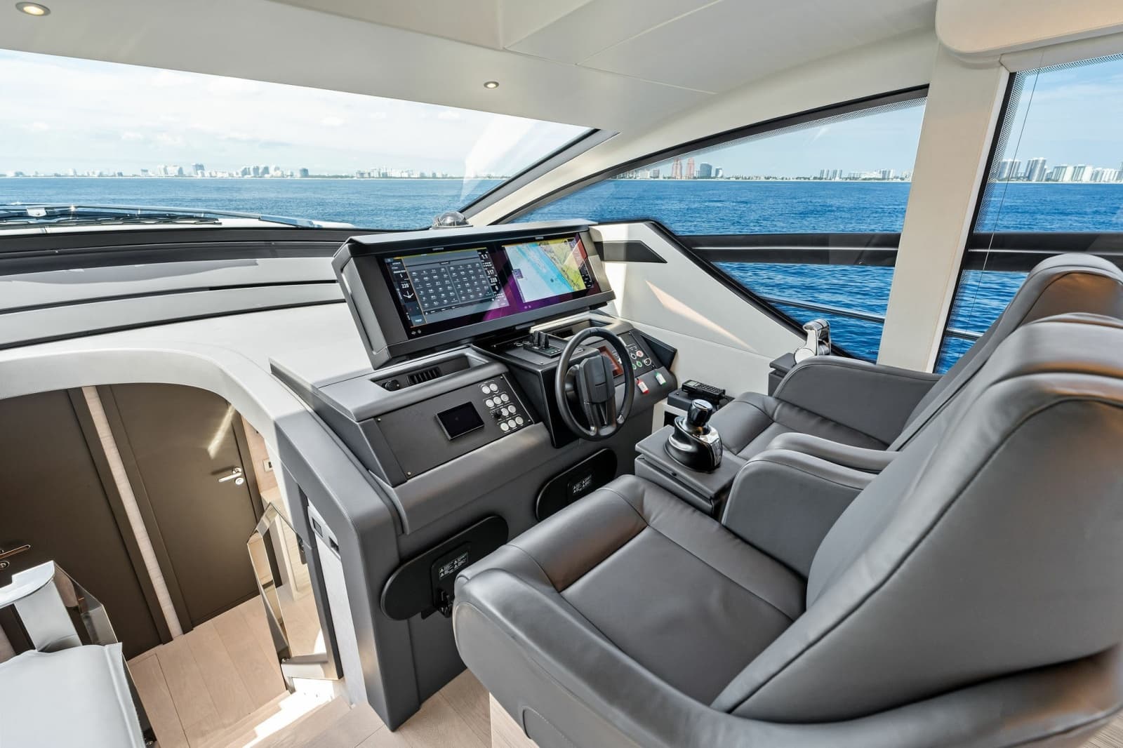 2023 Pershing 6X - Photo 36