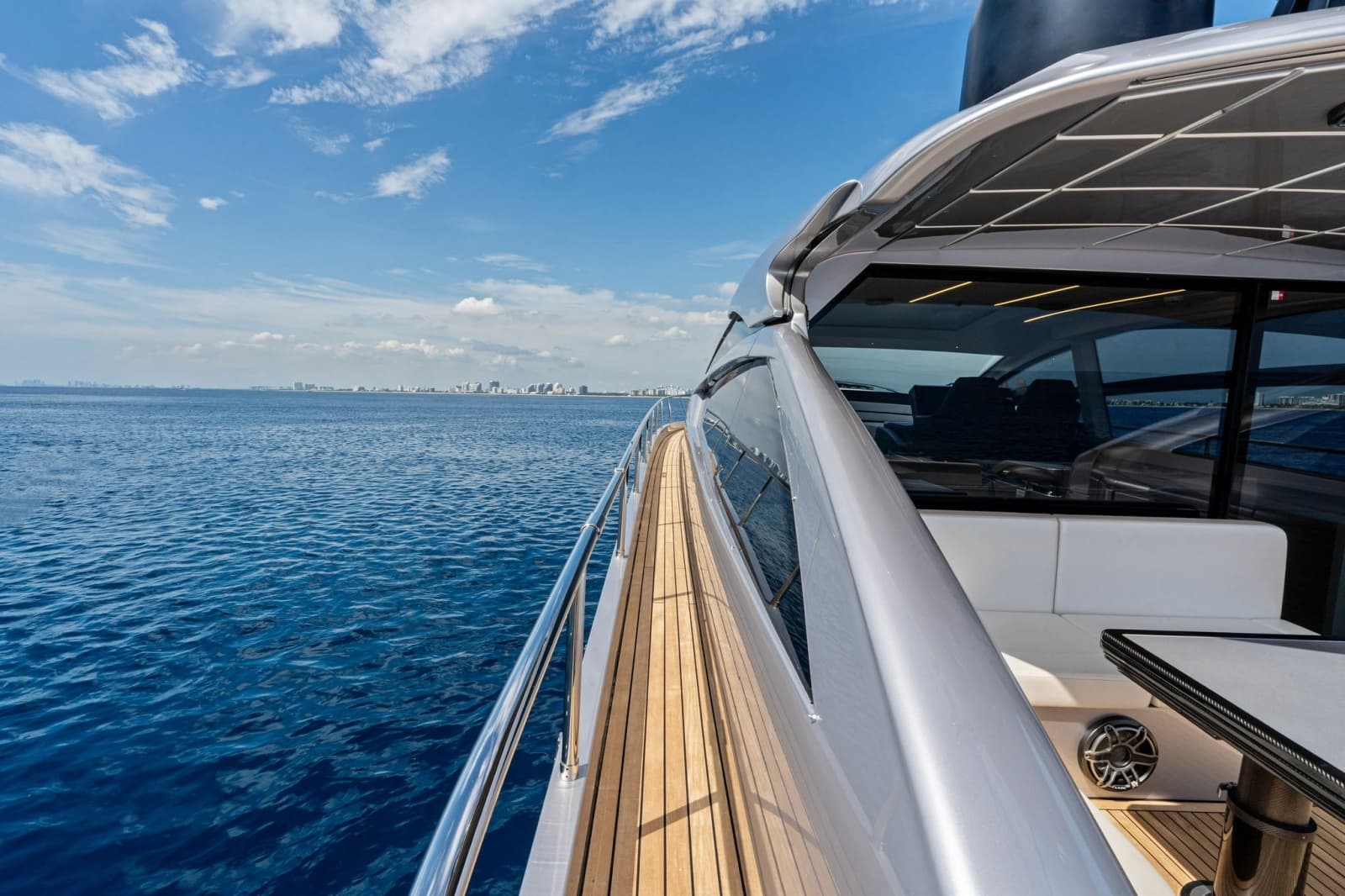 2023 Pershing 6X - Photo 21