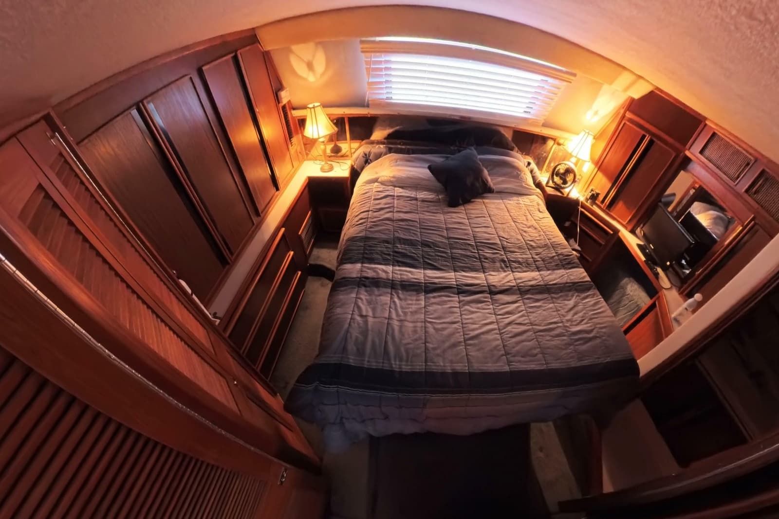 1988 Sea Ray 415 Aft Cabin - Photo 49