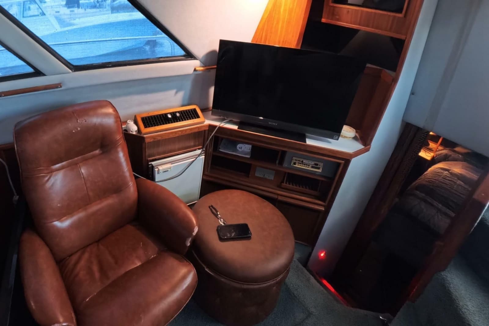 1988 Sea Ray 415 Aft Cabin - Photo 32