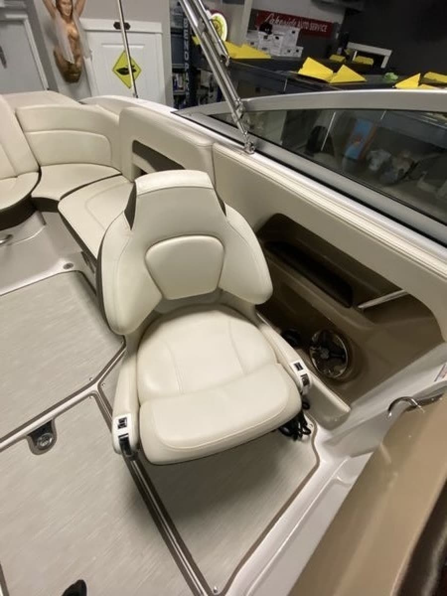 2020 Chaparral 24 SSI - Photo 19