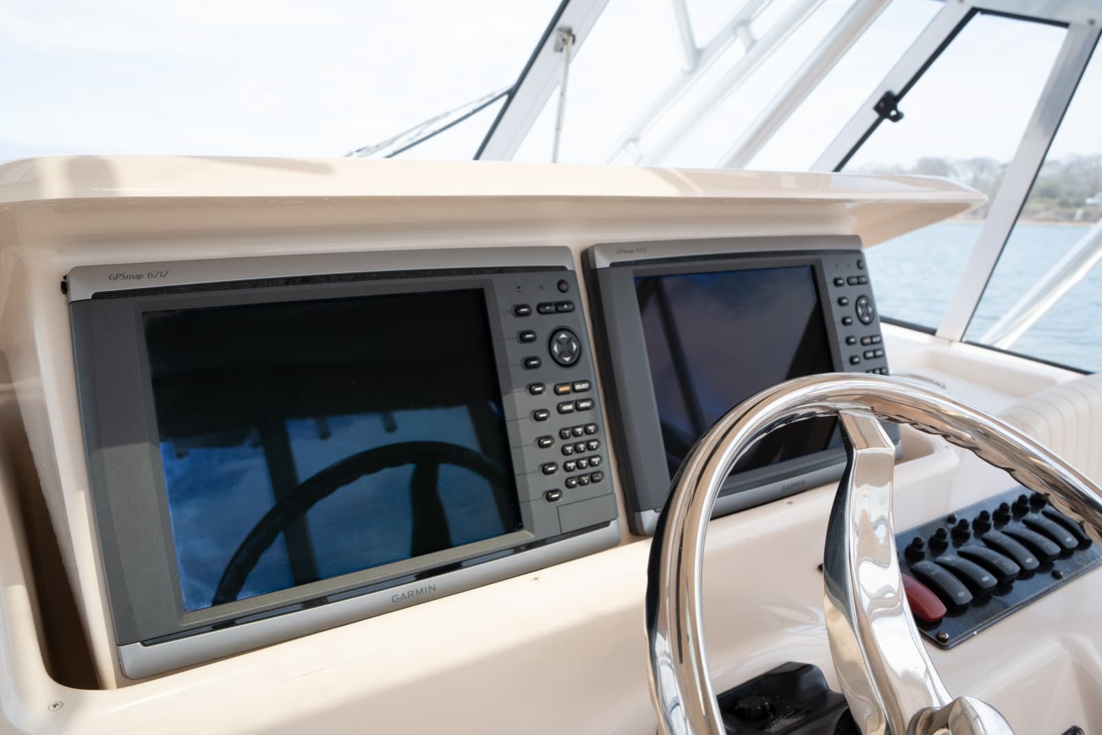 2009 Grady-White Express 330 - Photo 27