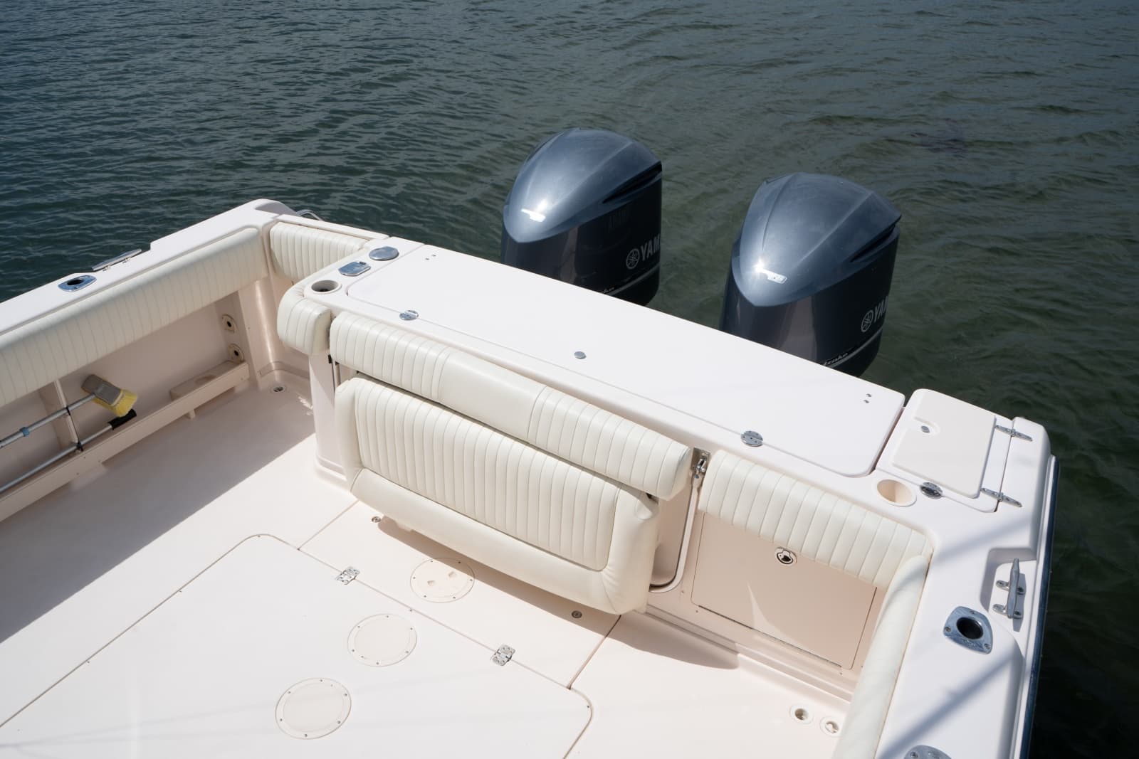 2009 Grady-White Express 330 - Photo 8