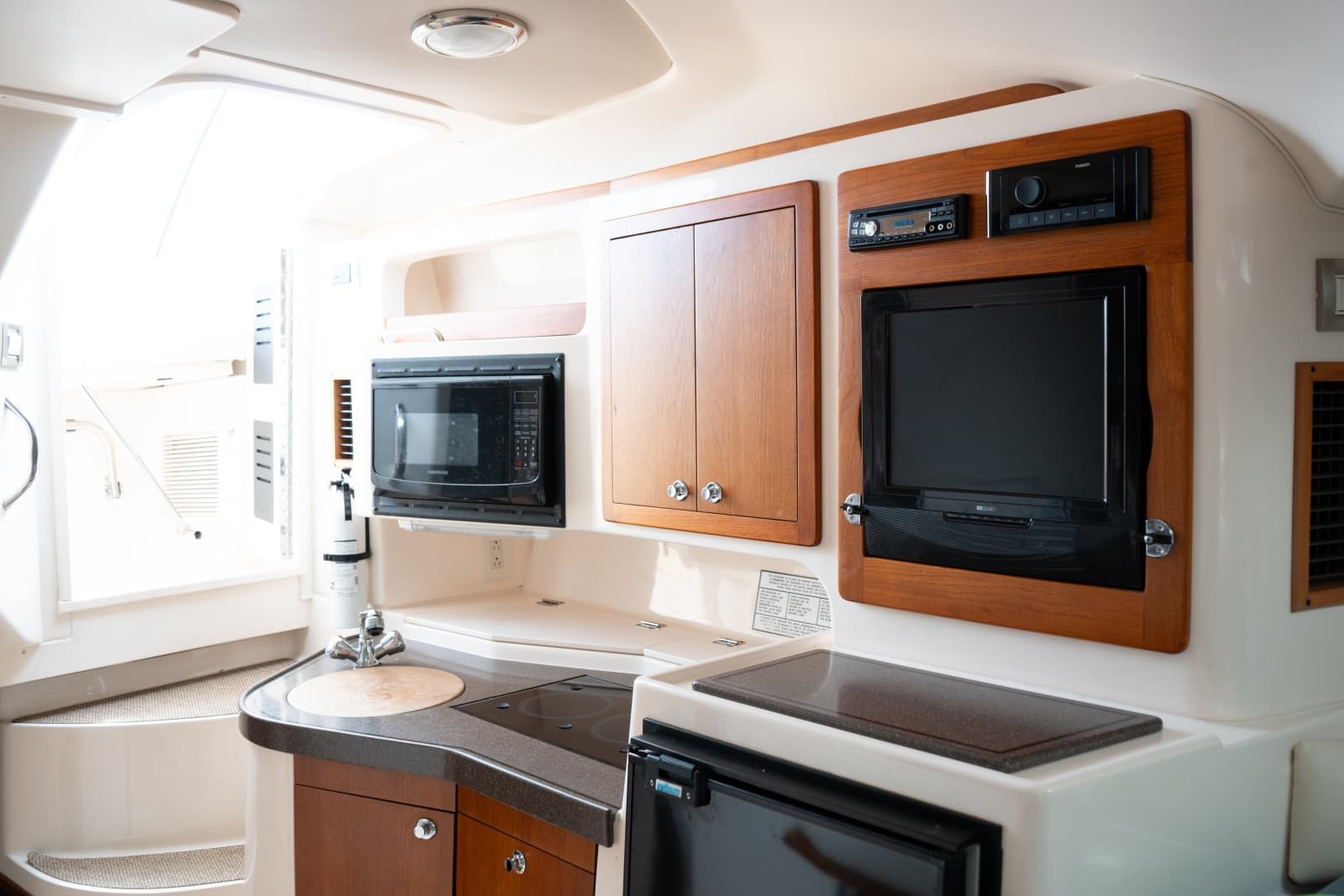 2009 Grady-White Express 330 - Photo 49