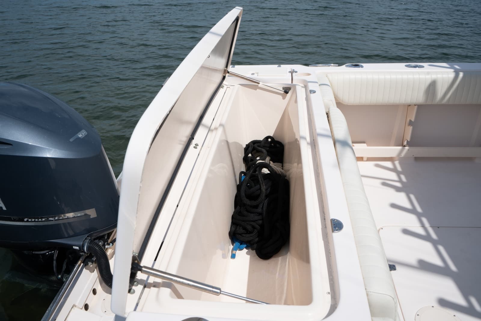 2009 Grady-White Express 330 - Photo 11
