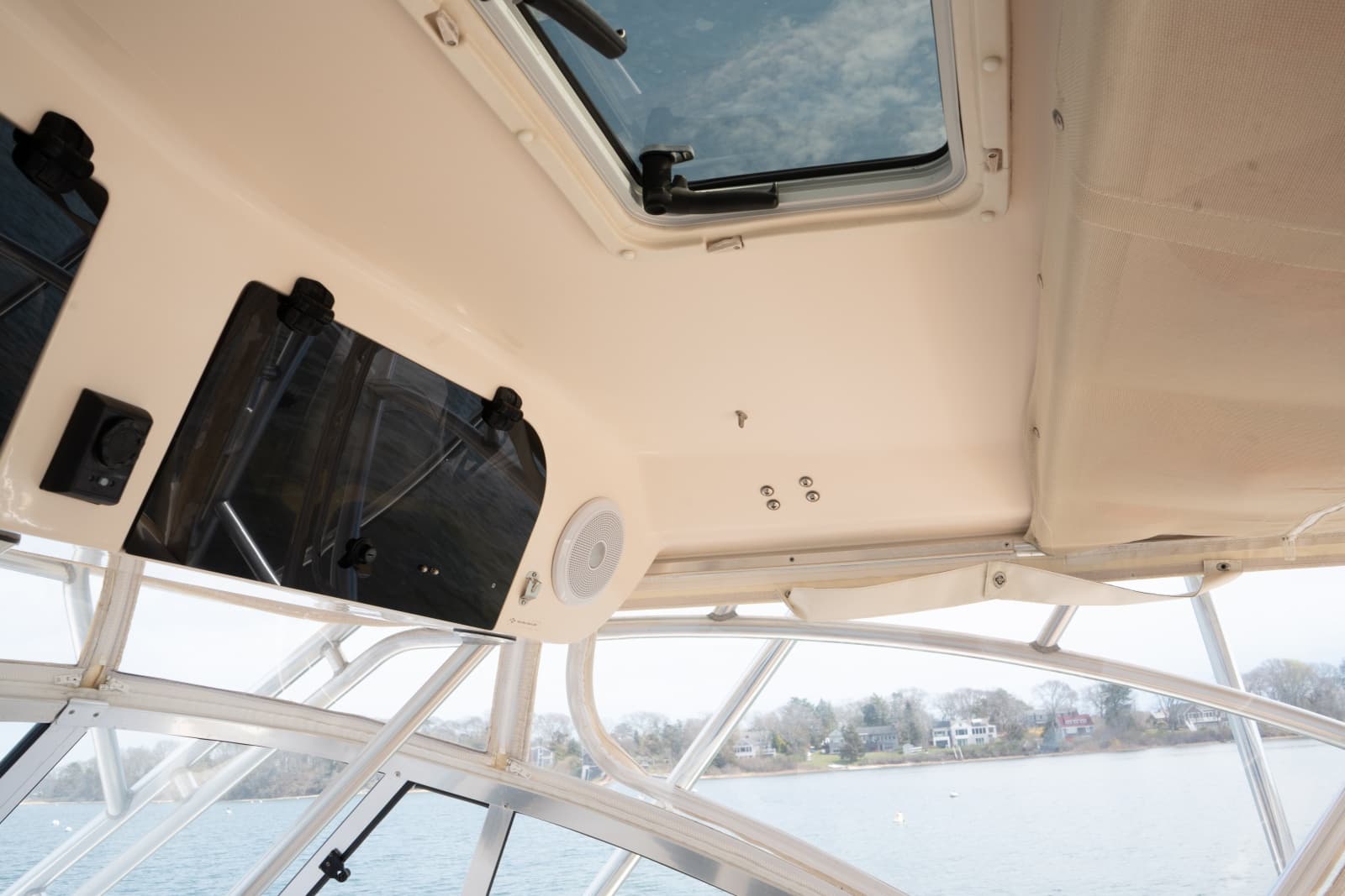 2009 Grady-White Express 330 - Photo 33