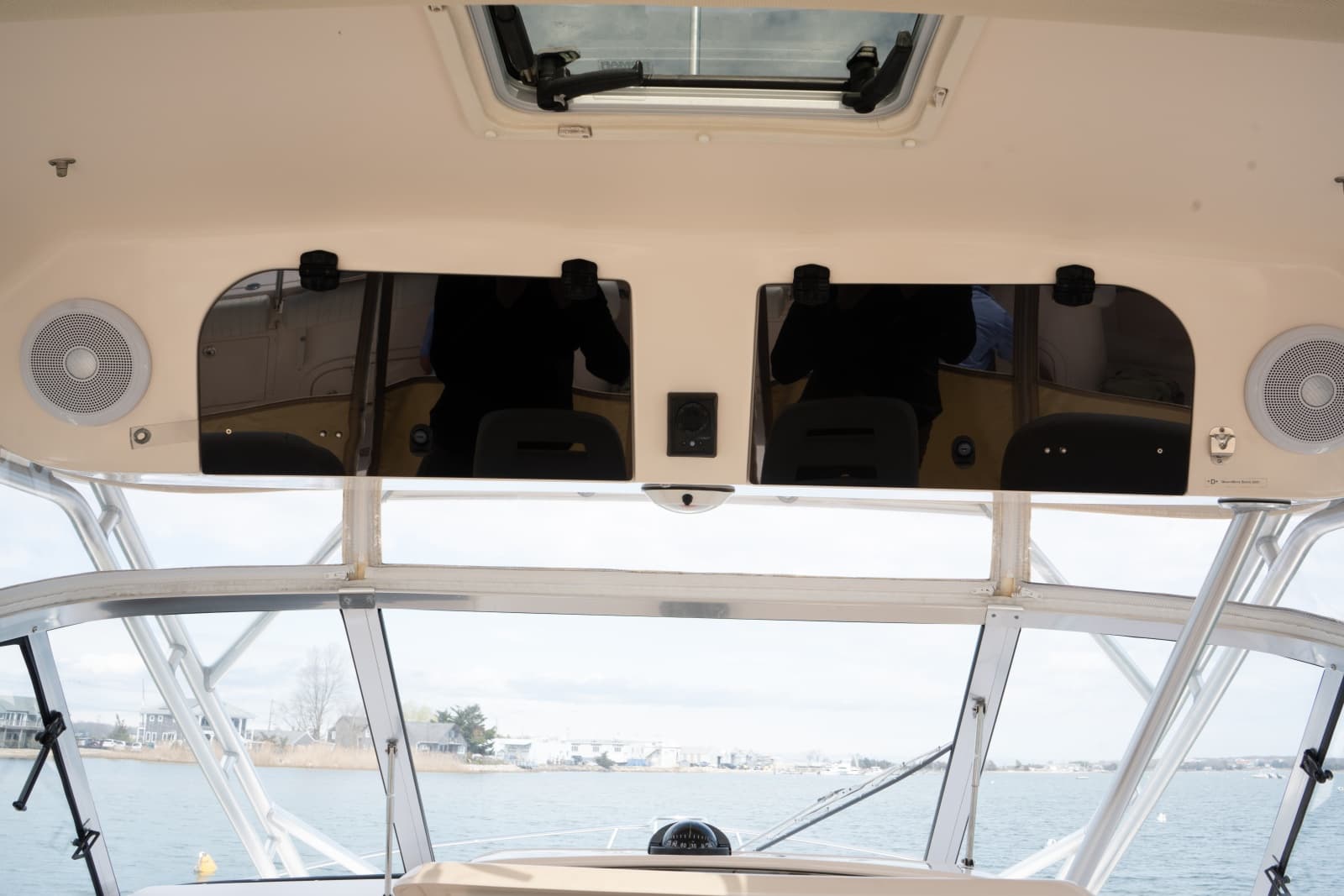 2009 Grady-White Express 330 - Photo 32