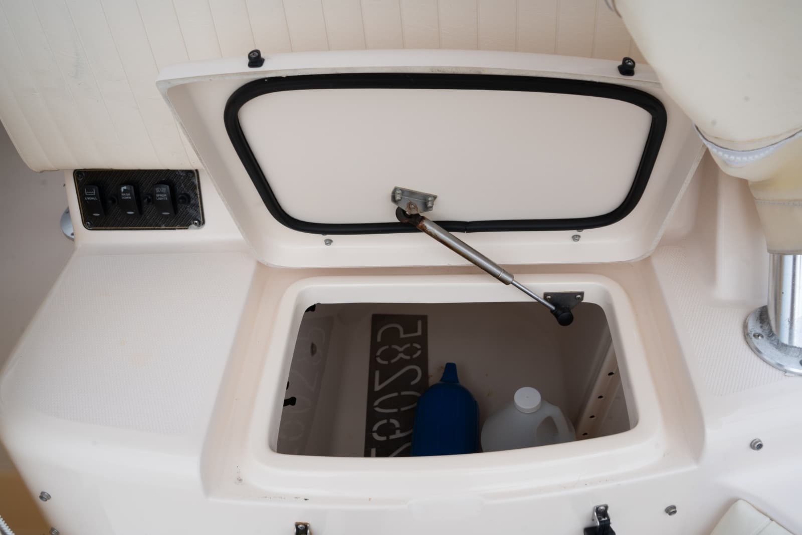 2009 Grady-White Express 330 - Photo 24