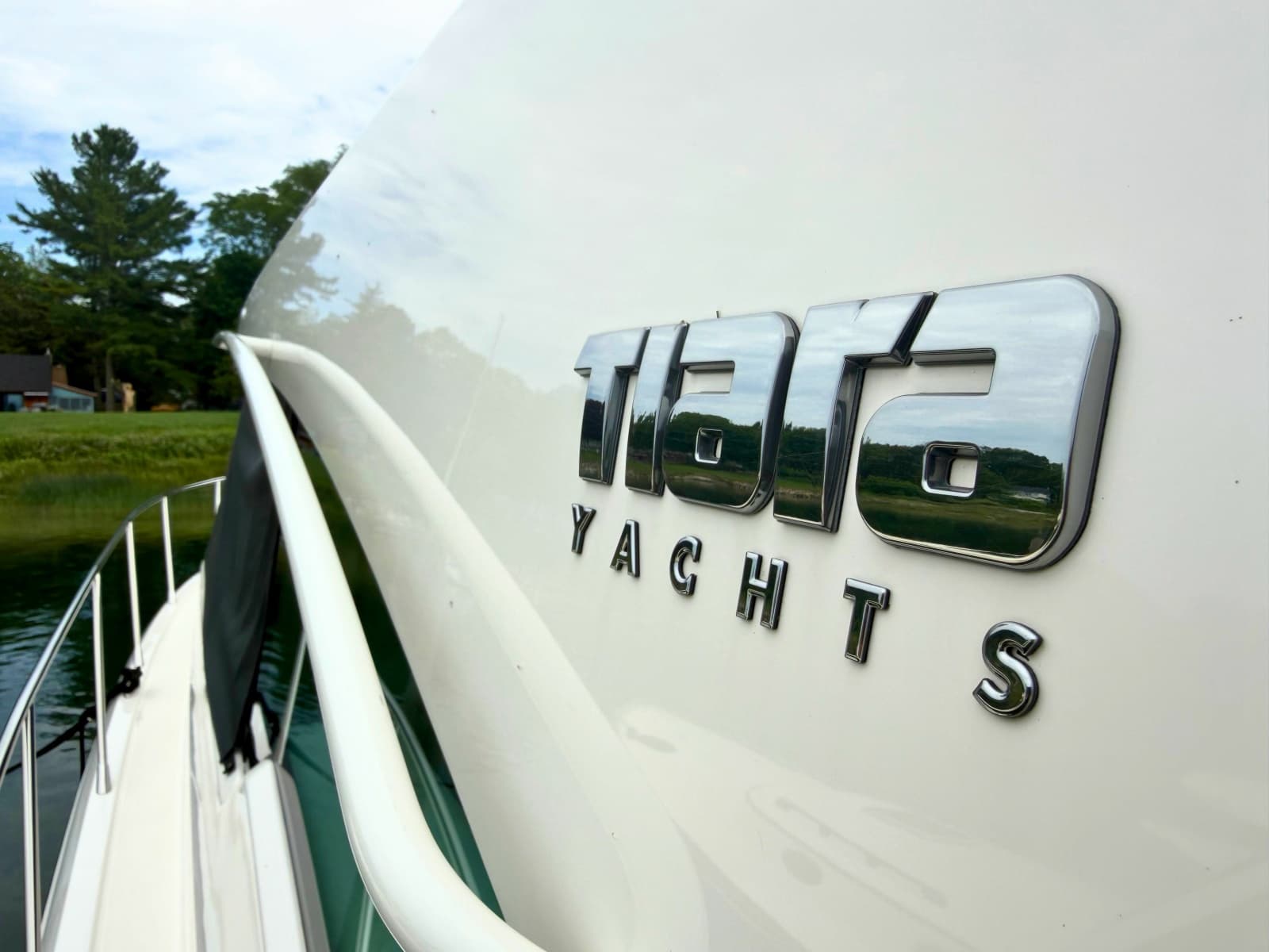 2025 Tiara Yachts 48 LE - Photo 31