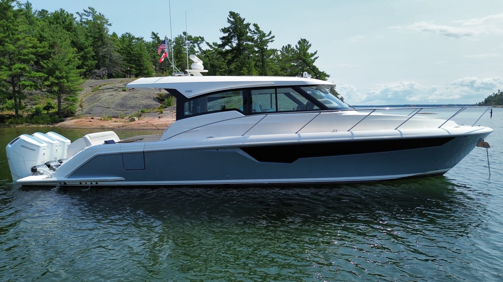 2025 Tiara Yachts 48 LE - Photo 2