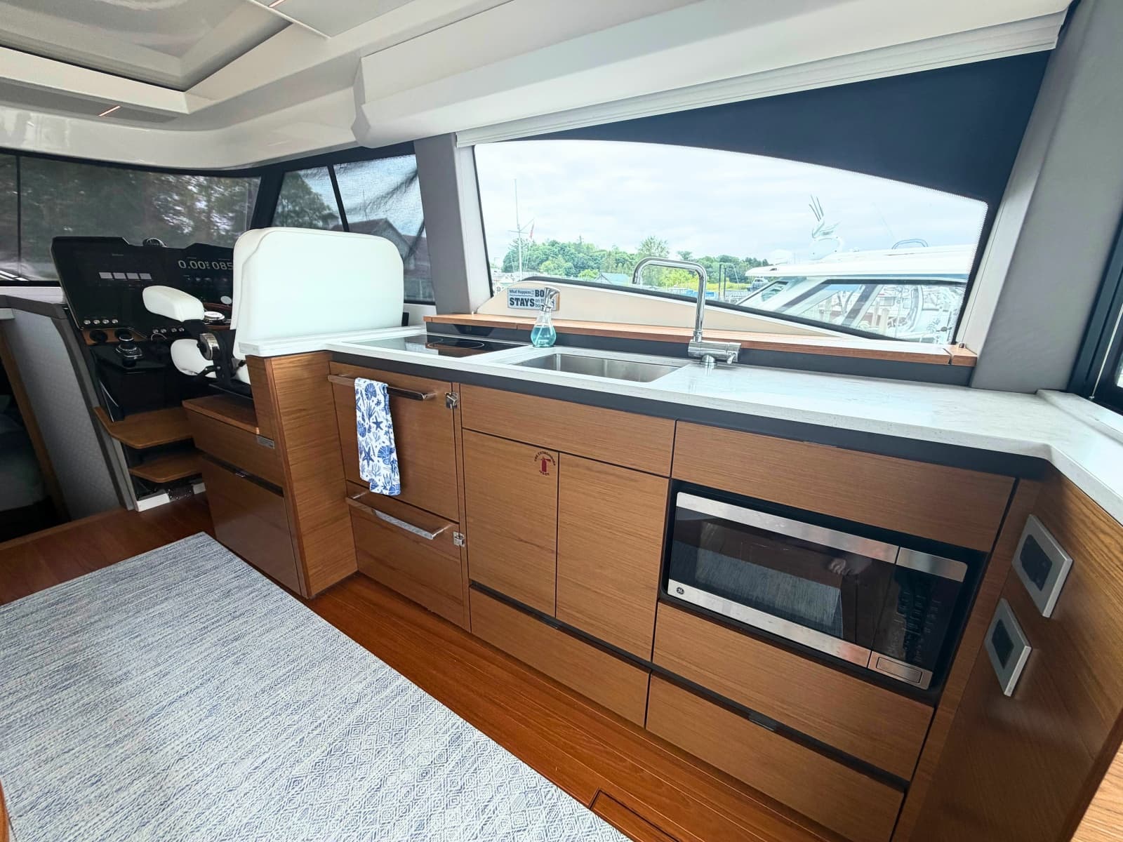 2025 Tiara Yachts 48 LE - Photo 19