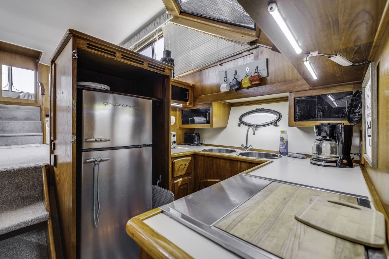 1989 Californian 45 Motor Yacht - Photo 31