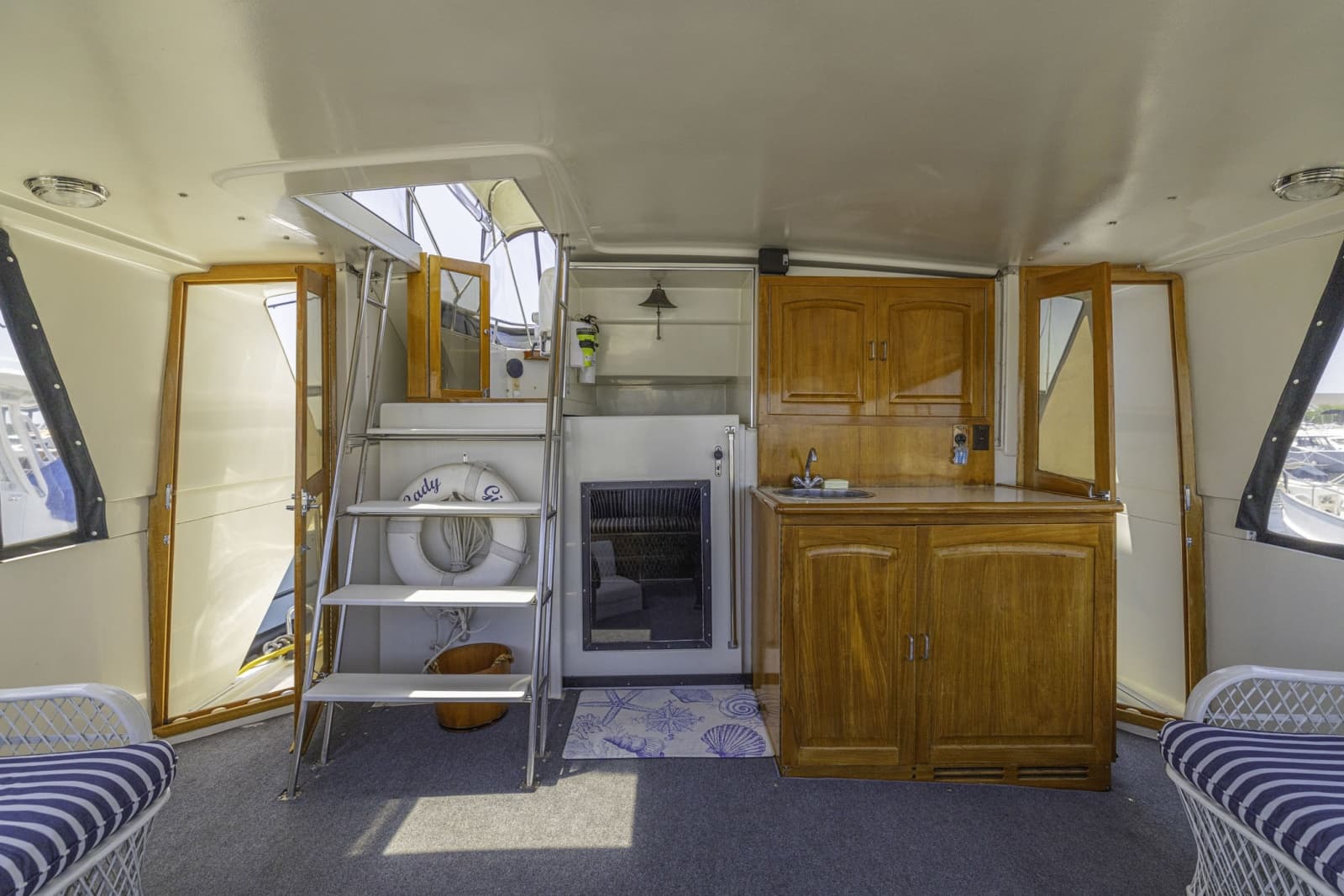 1989 Californian 45 Motor Yacht - Photo 11