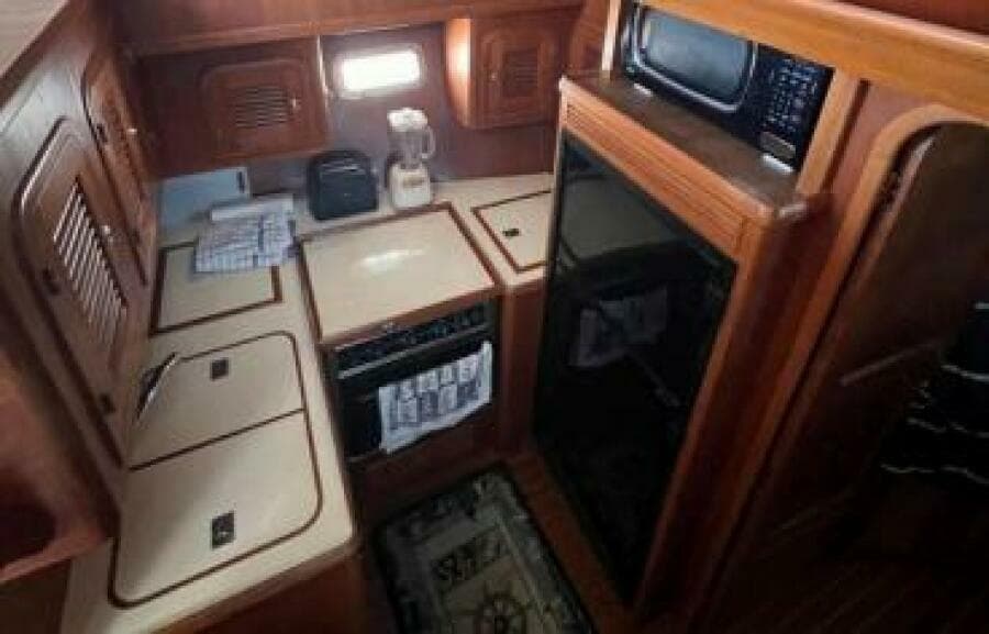 2007 Heritage East 36 Sundeck Trawler - Photo 11