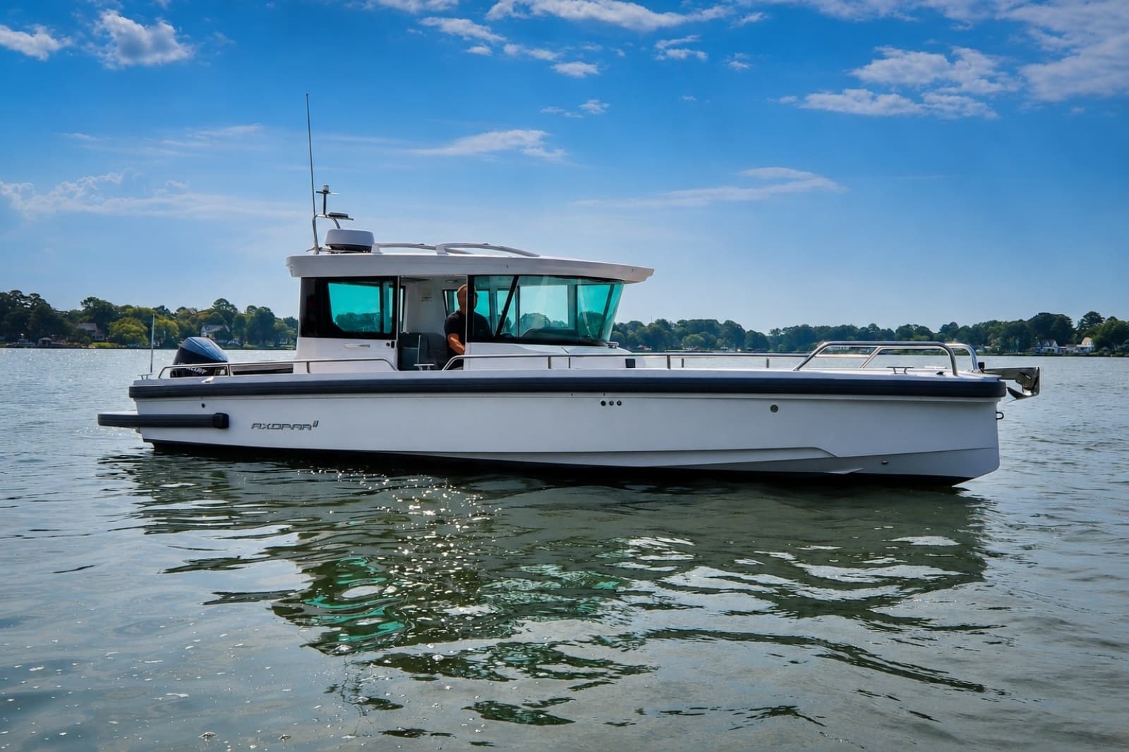 2021 Axopar 28 Cabin - Photo 1