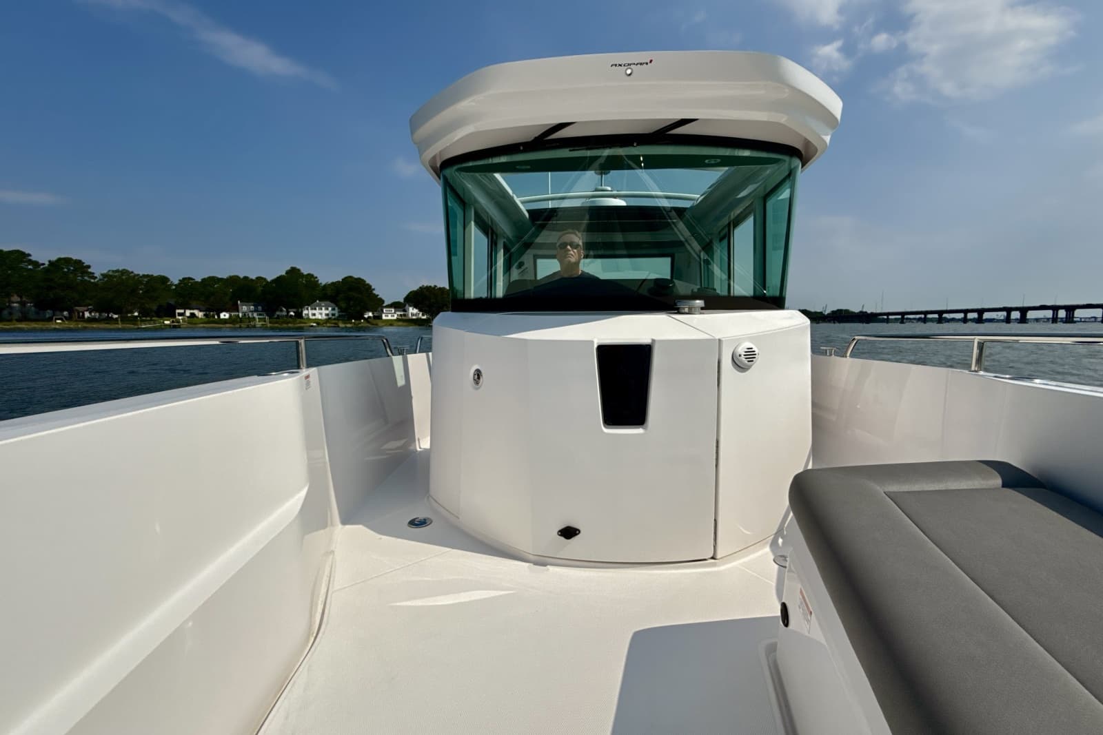 2021 Axopar 28 Cabin - Photo 10