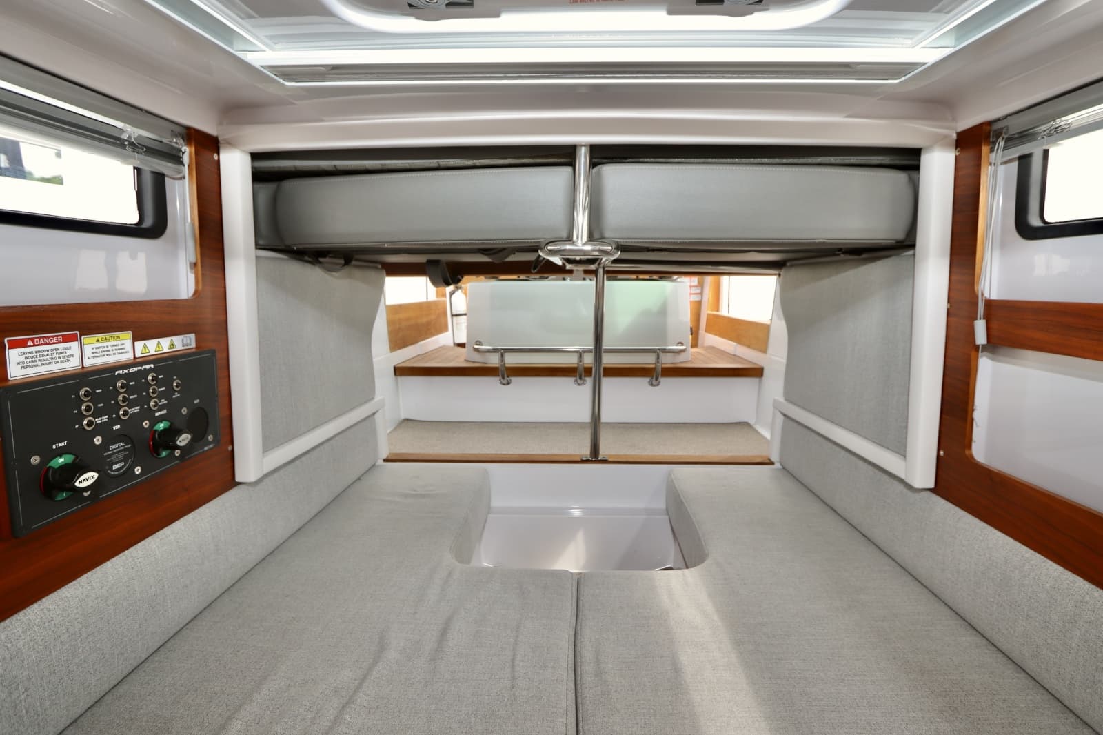 2021 Axopar 28 Cabin - Photo 20