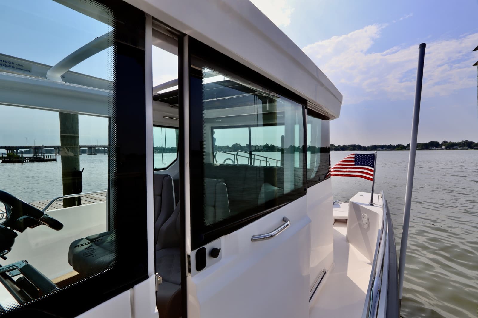 2021 Axopar 28 Cabin - Photo 17
