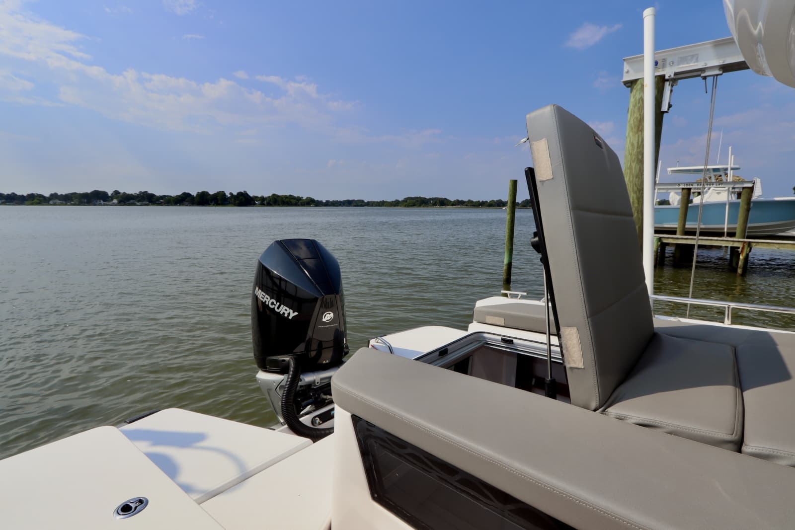 2021 Axopar 28 Cabin - Photo 19